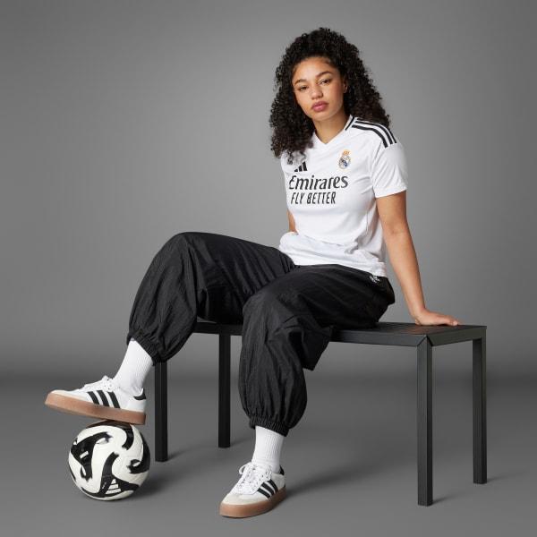 Real Madrid 24/25 Home Jersey Product Image