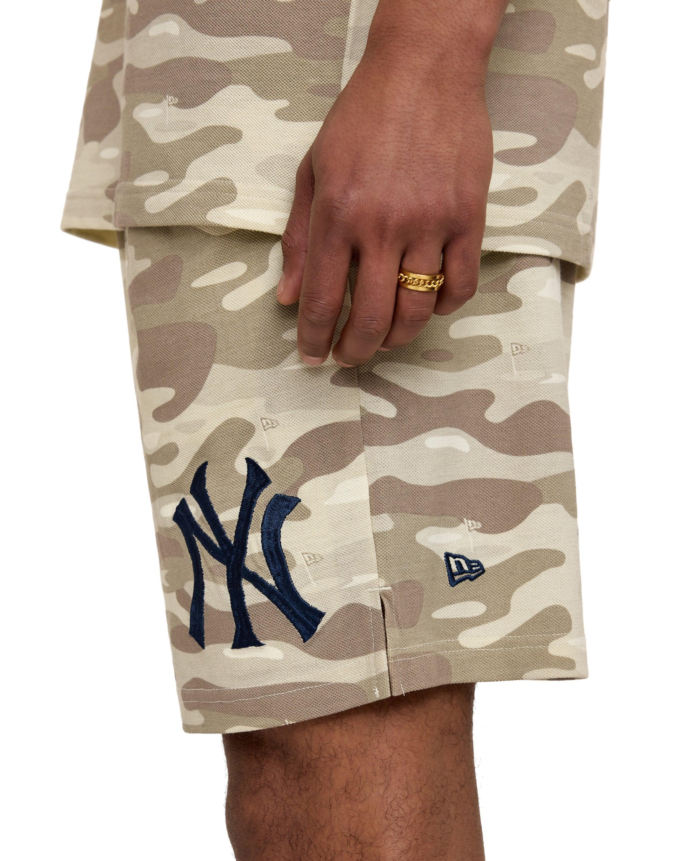 Los Angeles Dodgers Fairway Camo Shorts Male Product Image