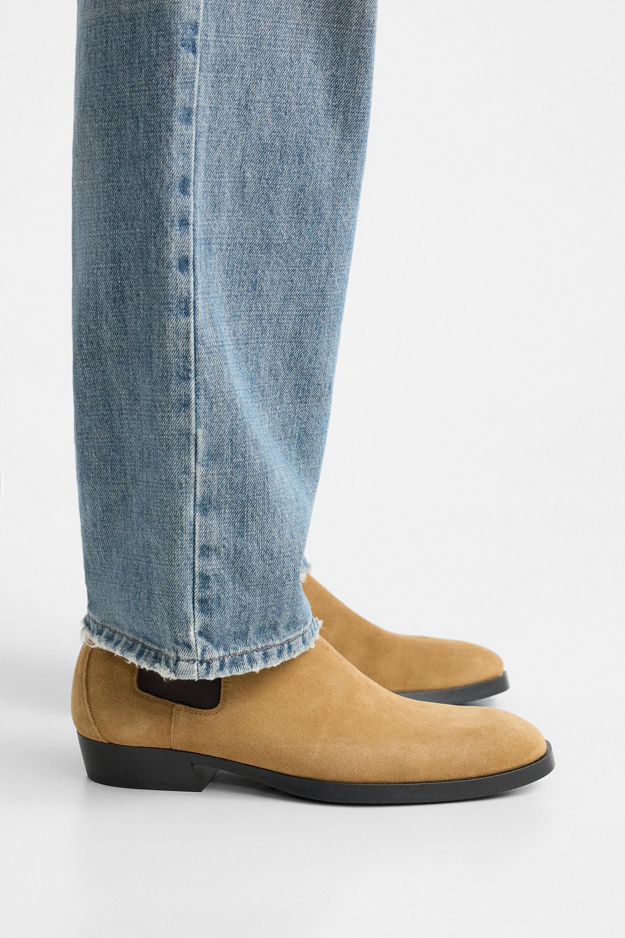 POINTED TOE LEATHER CHELSEA BOOTS Product Image