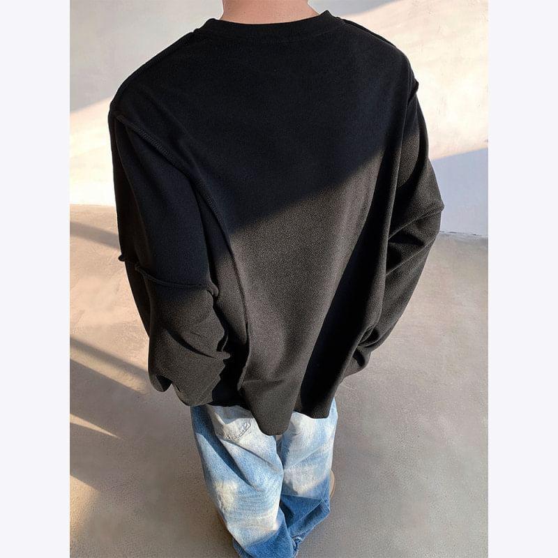 Long-Sleeve Crew Neck Plain T-Shirt Product Image