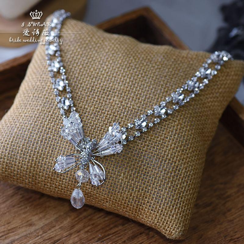 Set: Rhinestone Flower Necklace + Butterfly Earring Product Image