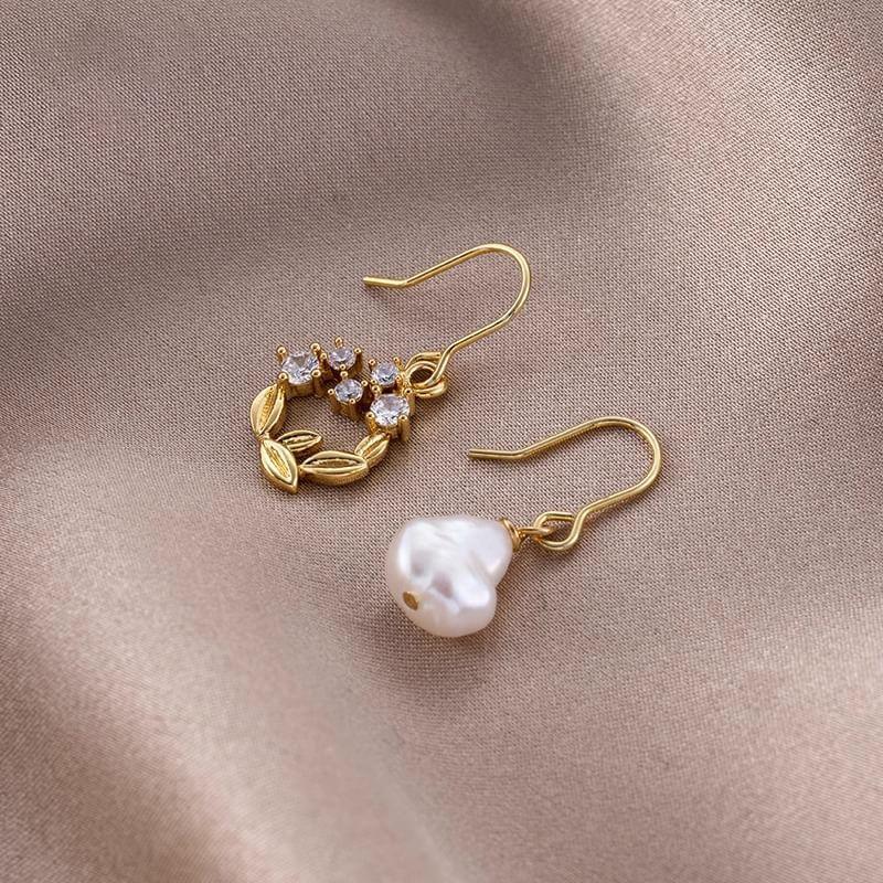 Rhinestone Faux Pearl Asymmetrical Drop Hook Earring Product Image