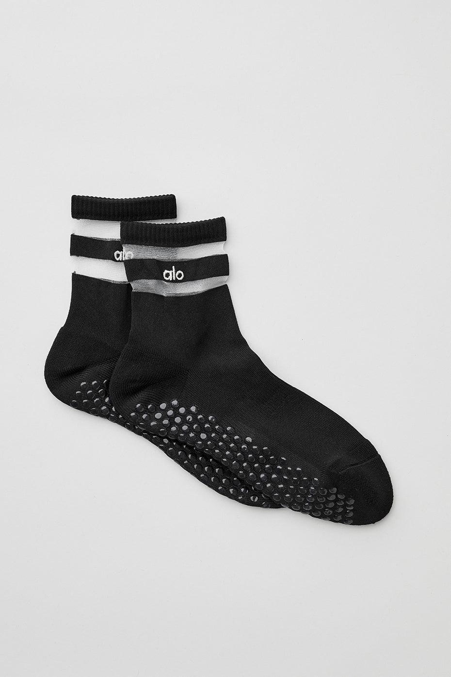 Women's Pulse Grip Sock - Black Female Product Image