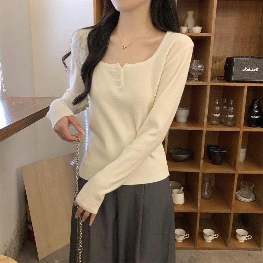 Long Sleeve Scoop Neck Plain Knit Top Product Image