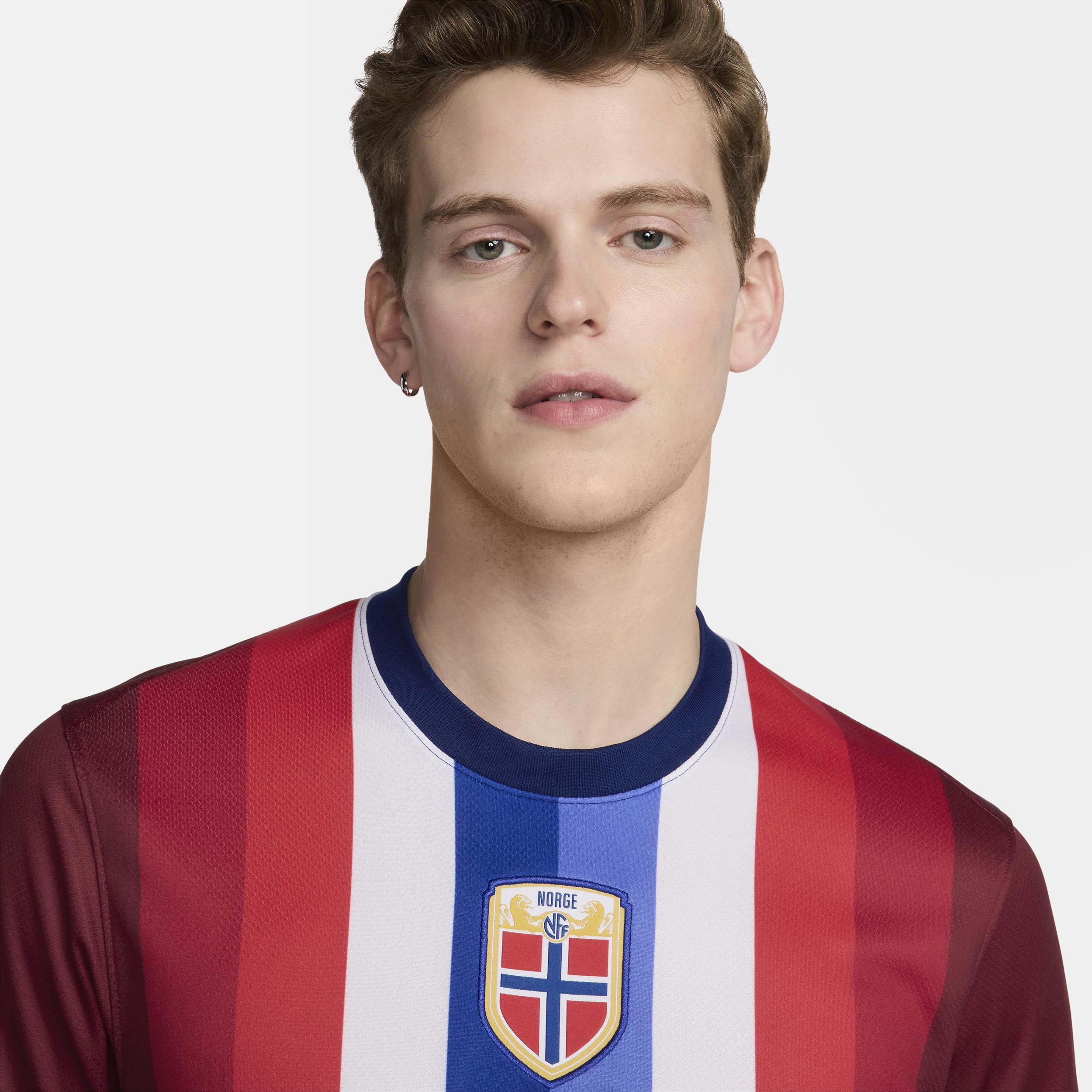 Norway (Team) 2024/25 Stadium Home Nike Men's Dri-FIT Soccer Replica Jersey Product Image