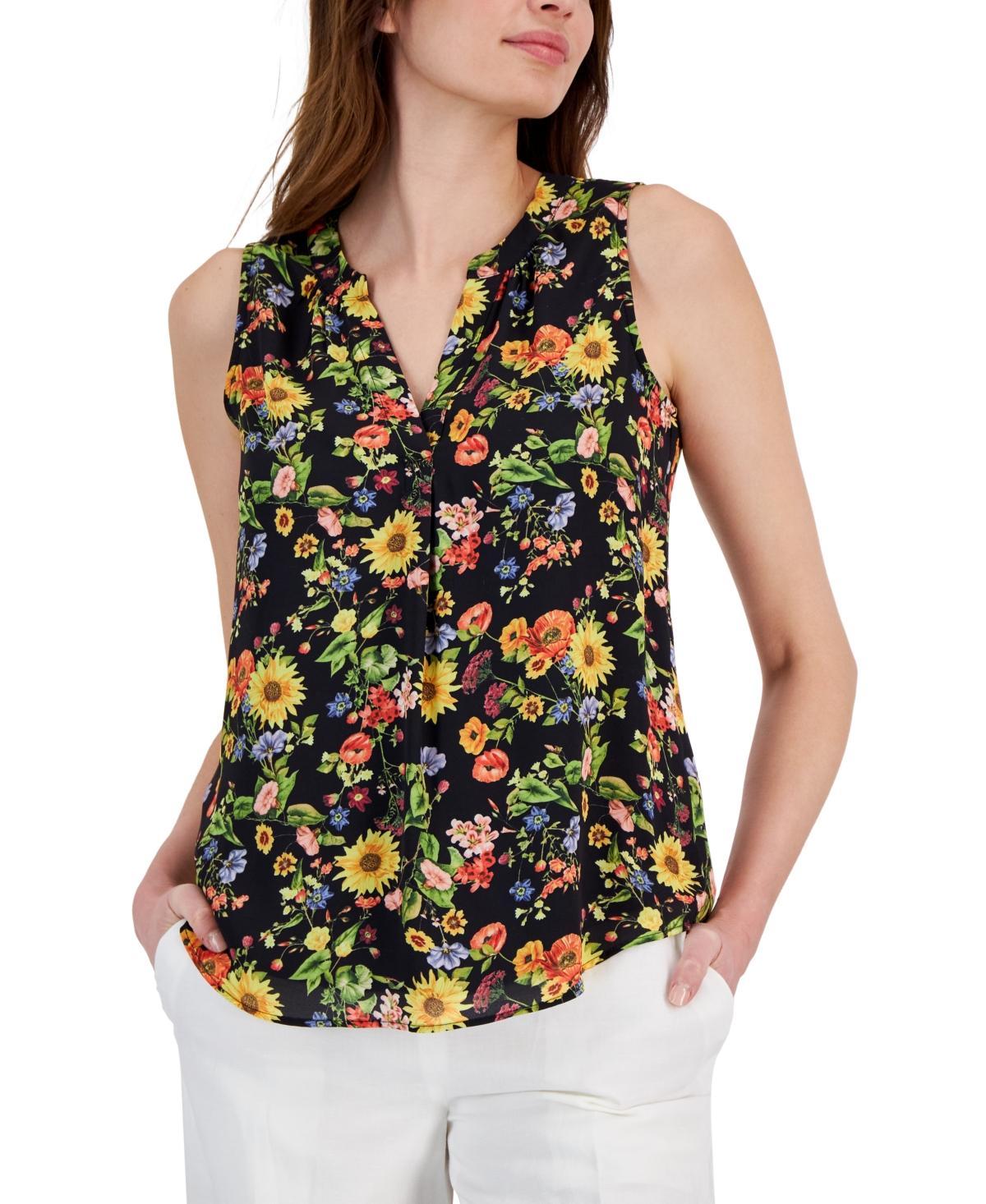 Women's Printed Split-Neck Sleeveless Top Product Image