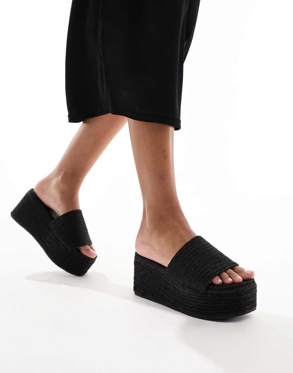 South Beach platform espadrille mules sandals in black Product Image