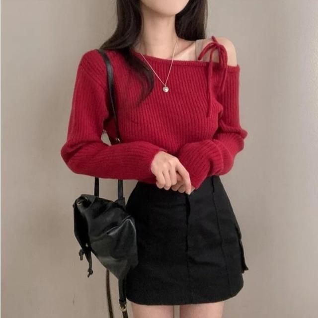 Cold Shoulder Plain Asymmetrical Sweater Product Image