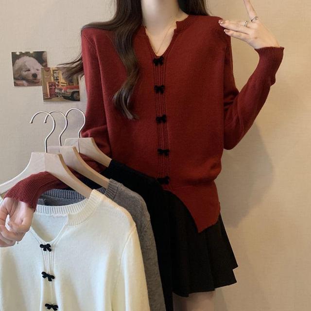 Long-Sleeve V-Neck Bow Detail Knit Top Product Image