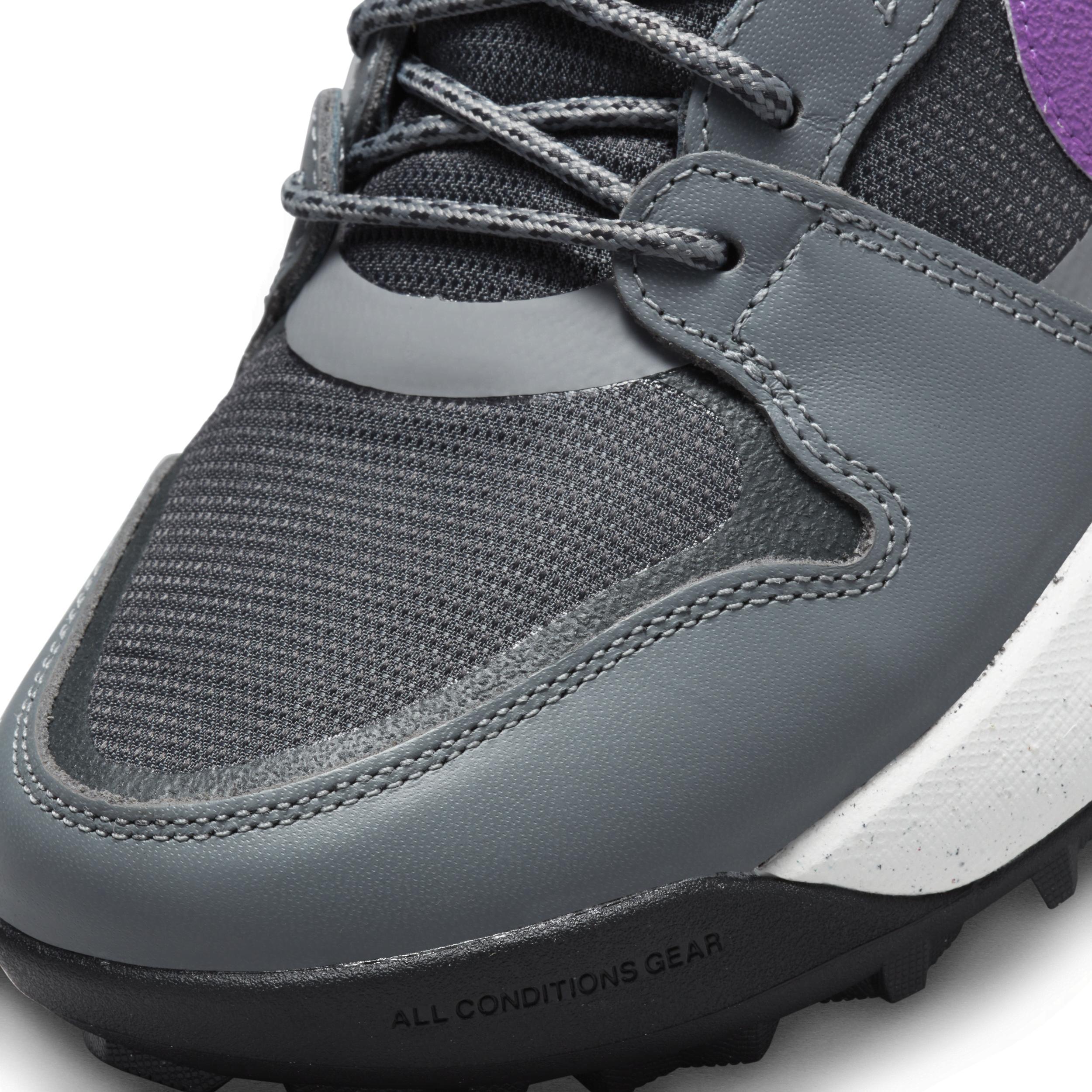 Men's Nike ACG Lowcate Shoes Product Image