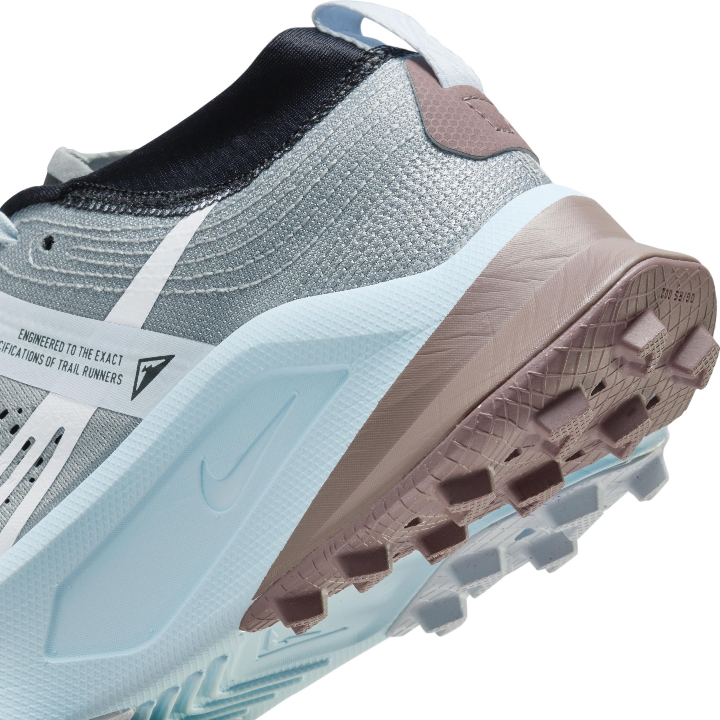 Nike Women's Zegama Trail Running Shoes Product Image