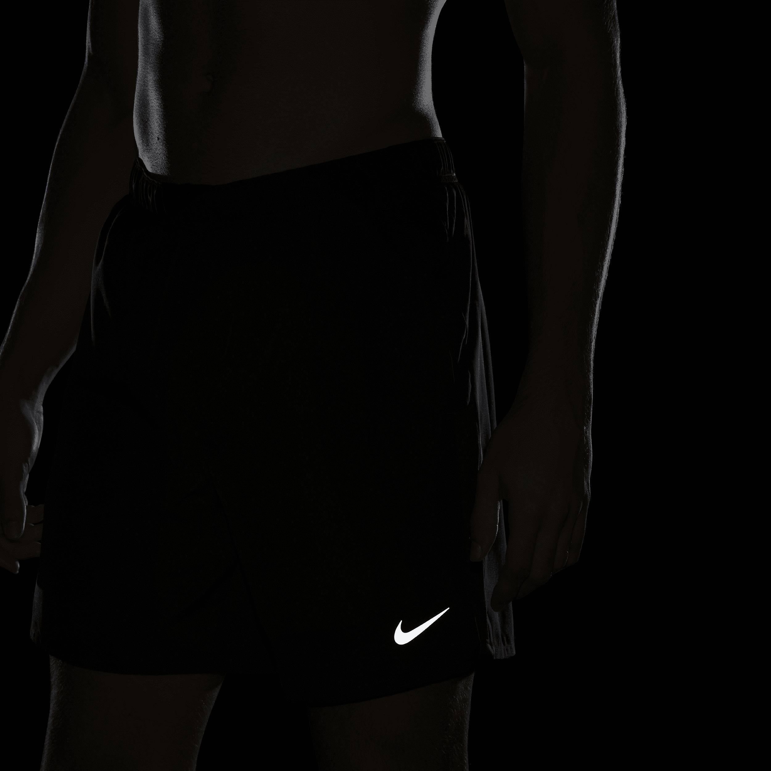 Nike Men's Challenger Dri-FIT 7" 2-in-1 Running Shorts Product Image