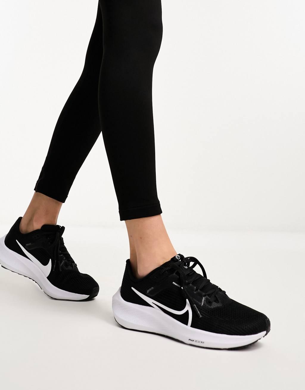 Nike Pegasus 40 sneakers in black and white Product Image