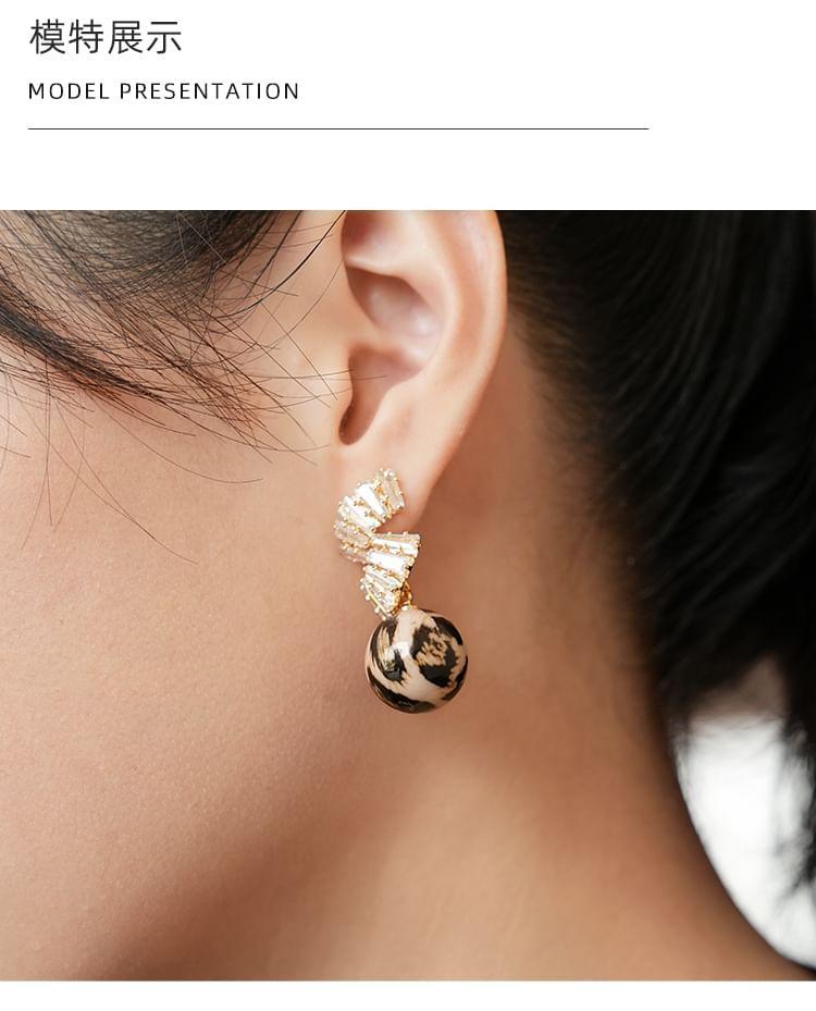 Leopard Print Bead Rhinestone Drop Earring Product Image