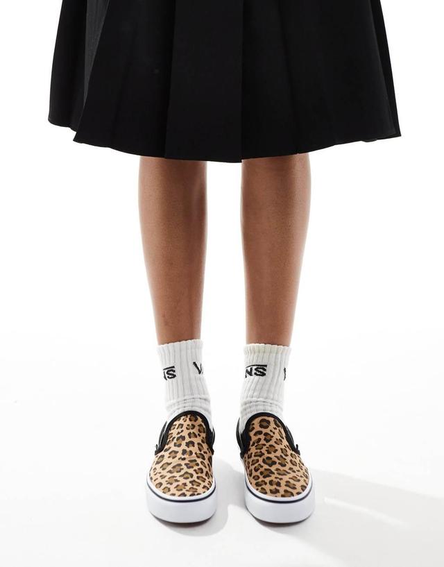 Vans Classic Slip-On sneakers in leopard print Product Image