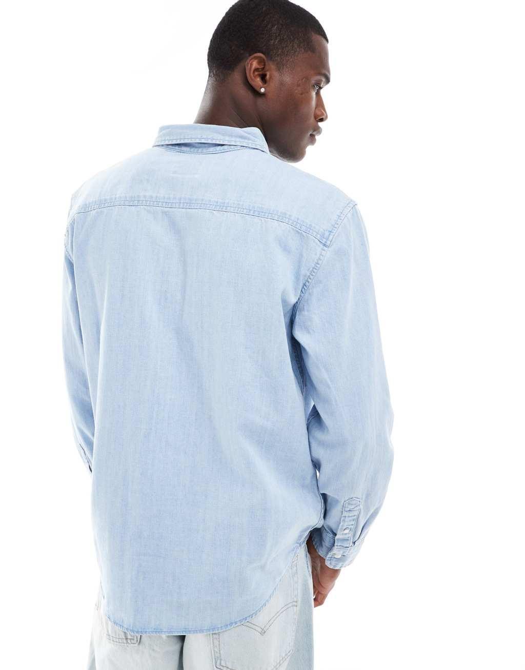 Levi's authentic tonal logo button down denim shirt in light blue Product Image