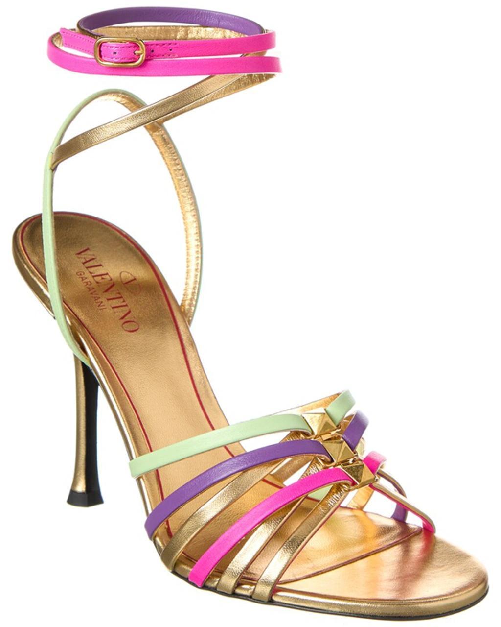 Rockstud 100 Leather Sandal In Gold Product Image