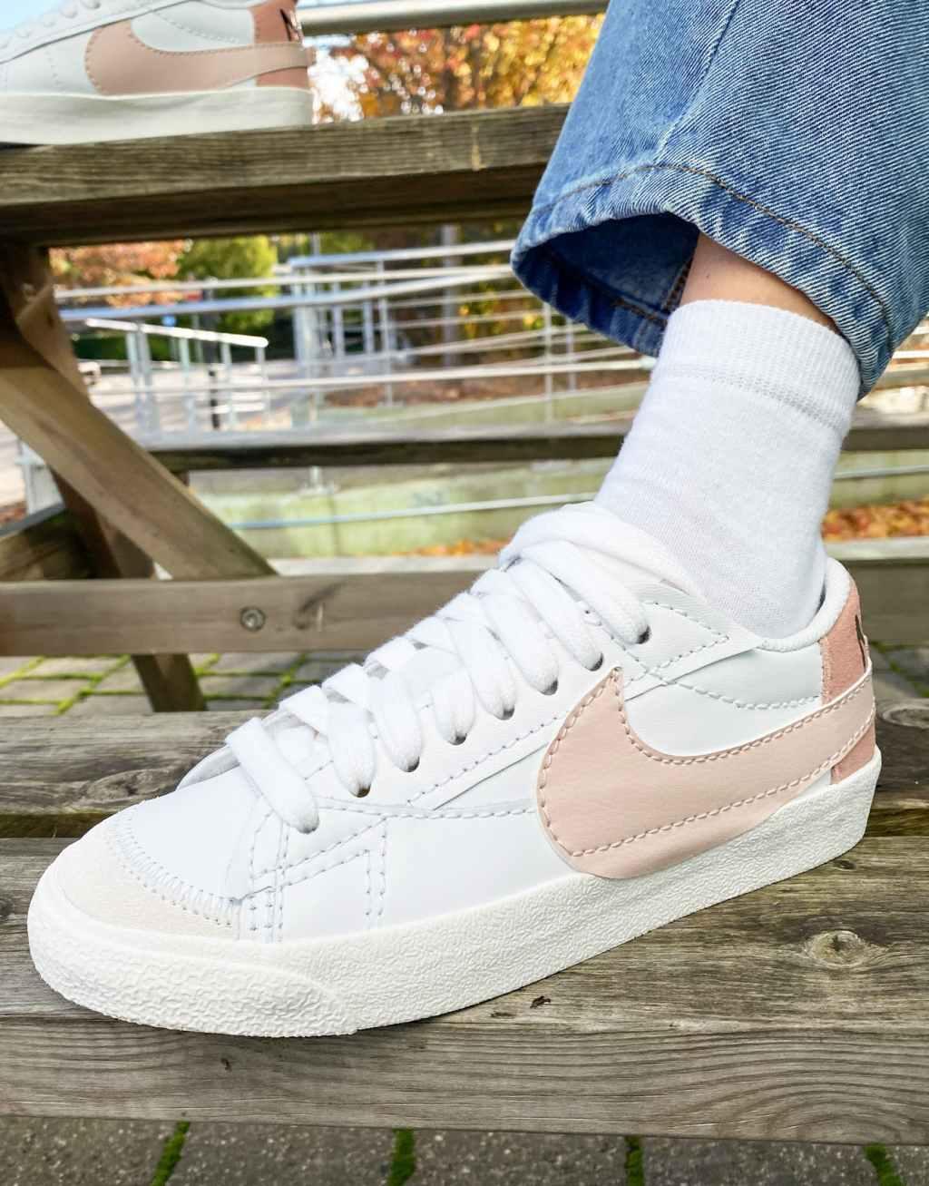 Nike Women's Blazer Low '77 Jumbo Shoes Product Image