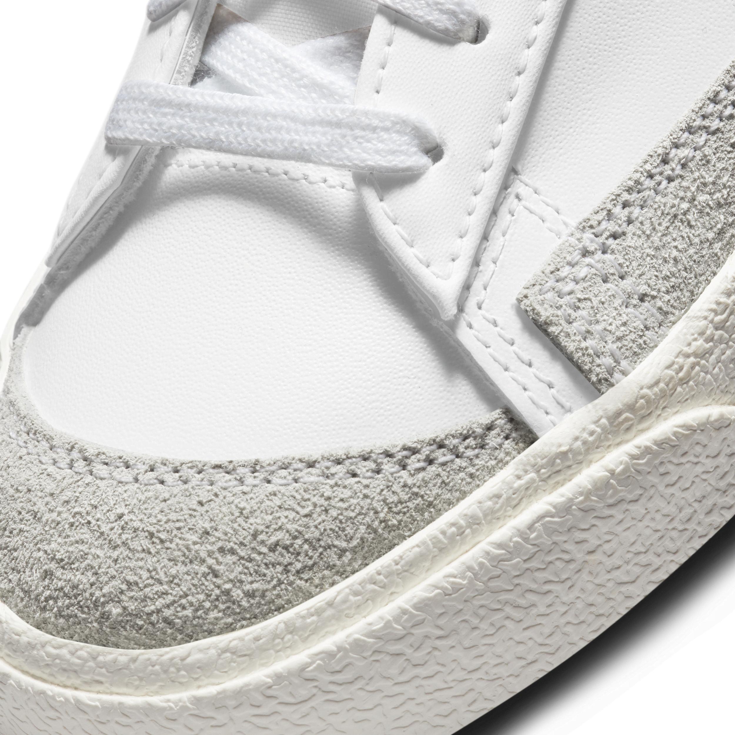 Nike Blazer Low 77 Sneaker Product Image