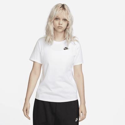 Nike Sportswear Club Essentials Women's T-Shirt Product Image