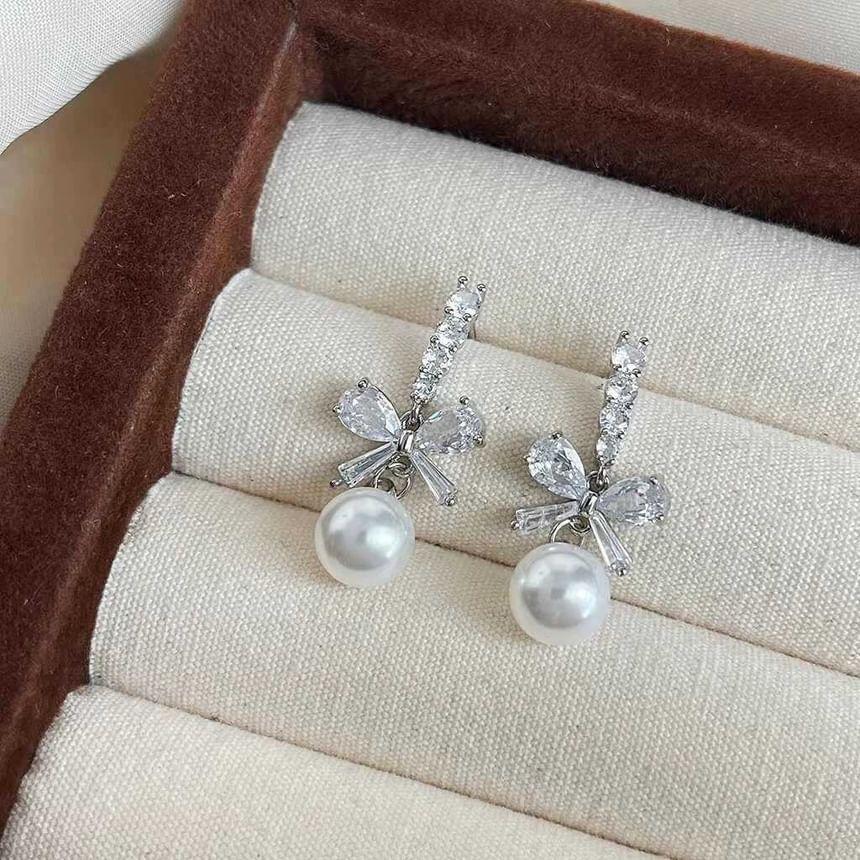 925 Sterling Silver Bow Faux Pearl Drop Earring Product Image