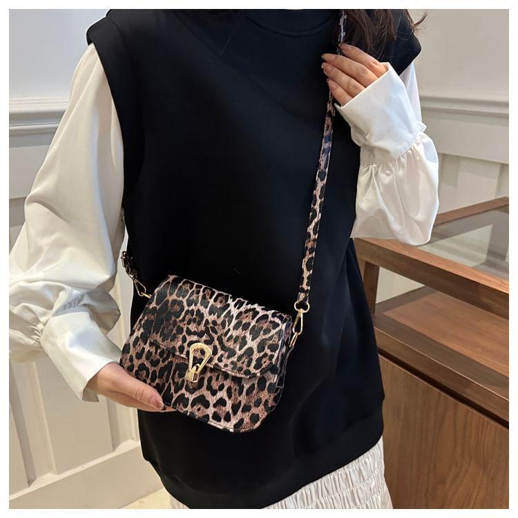 Leopard Patterned Flap Crossbody Bag Product Image