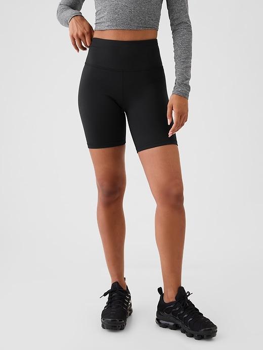 GapFit Power Bike Shorts Product Image