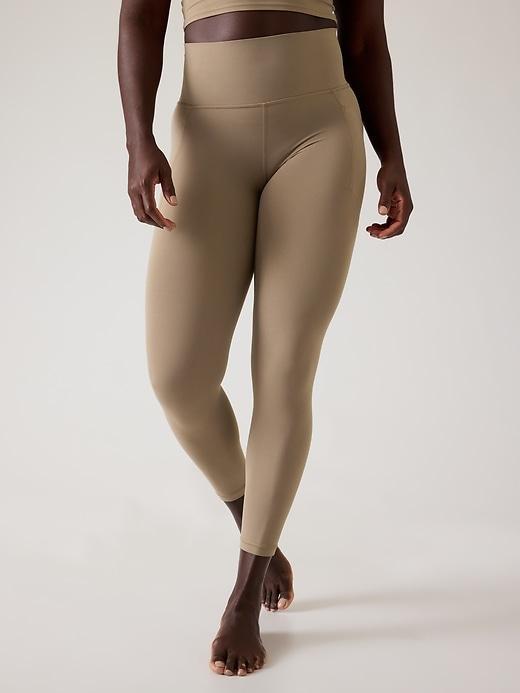 Salutation Stash Cinch 7/8 Leggings Product Image