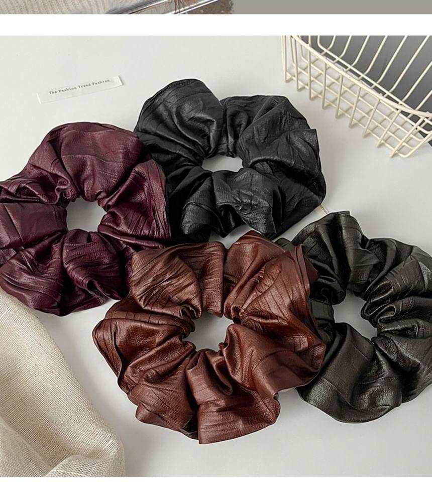 Plain Fabric Scrunchie Product Image