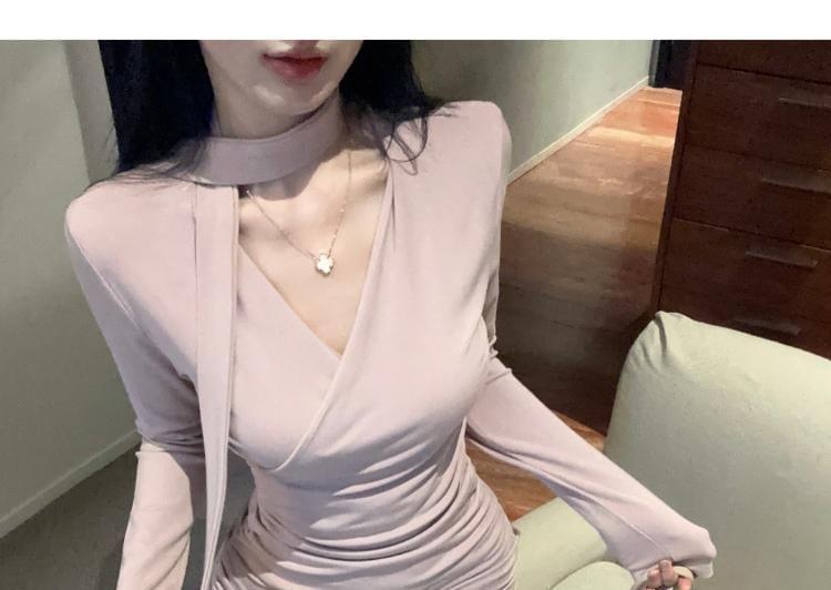 Long-Sleeve V-Neck Plain Ruched Mini Sheath Dress Product Image