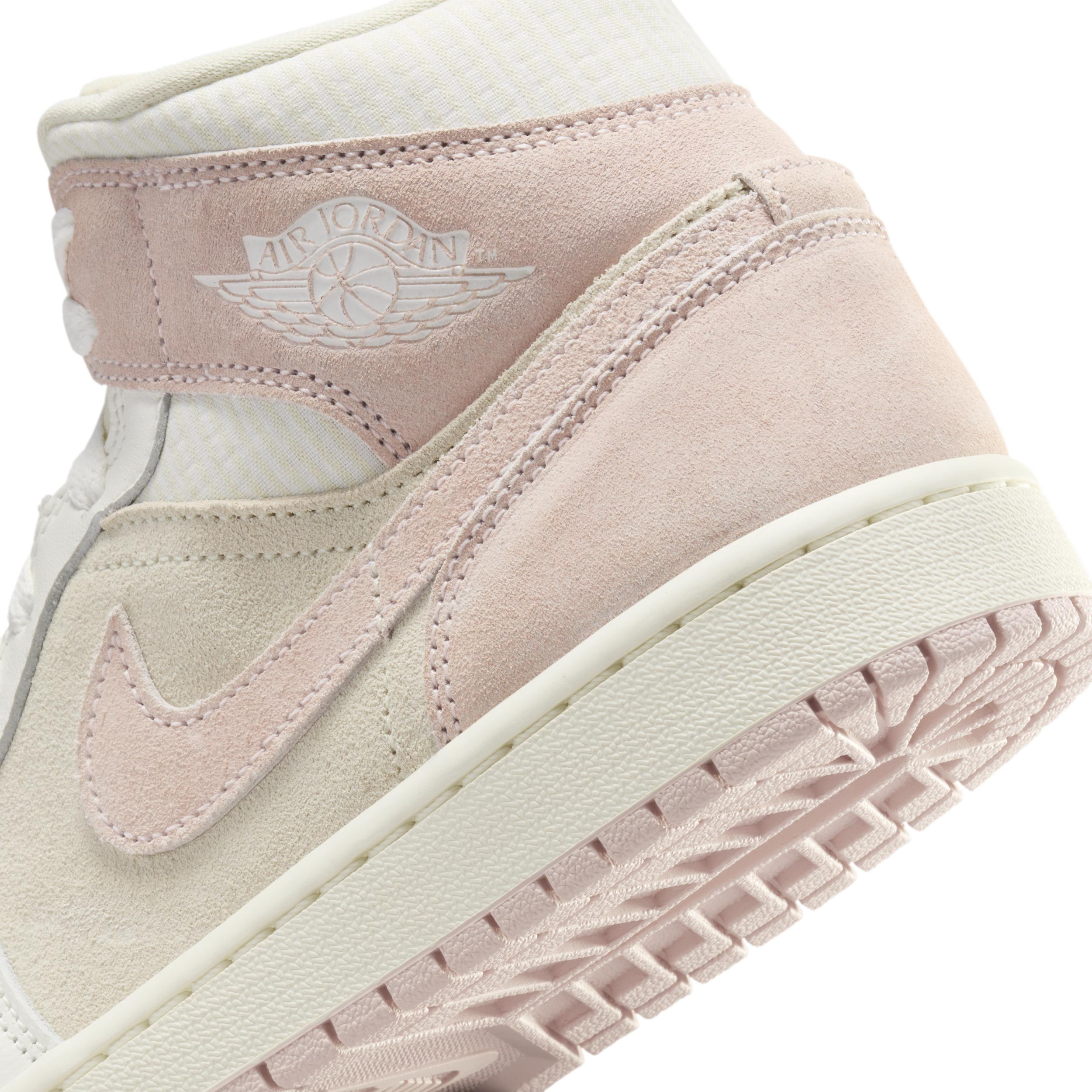 Air Jordan 1 Mid SE Women's Shoes Product Image