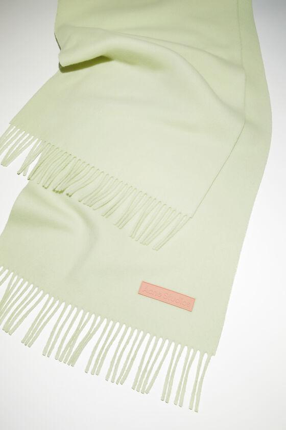 Wool scarf pink label Product Image