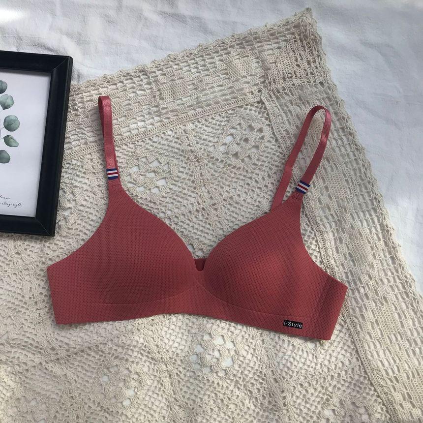 Plain Wireless Bra Product Image