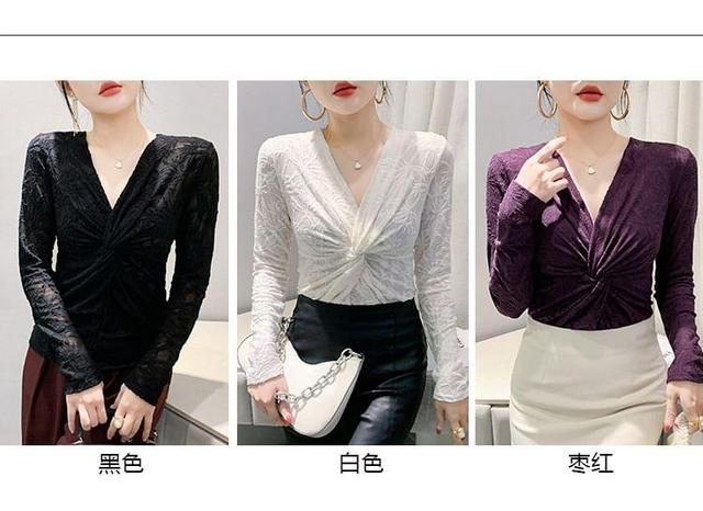 Long-Sleeve V-Neck Knotted Lace Top Product Image