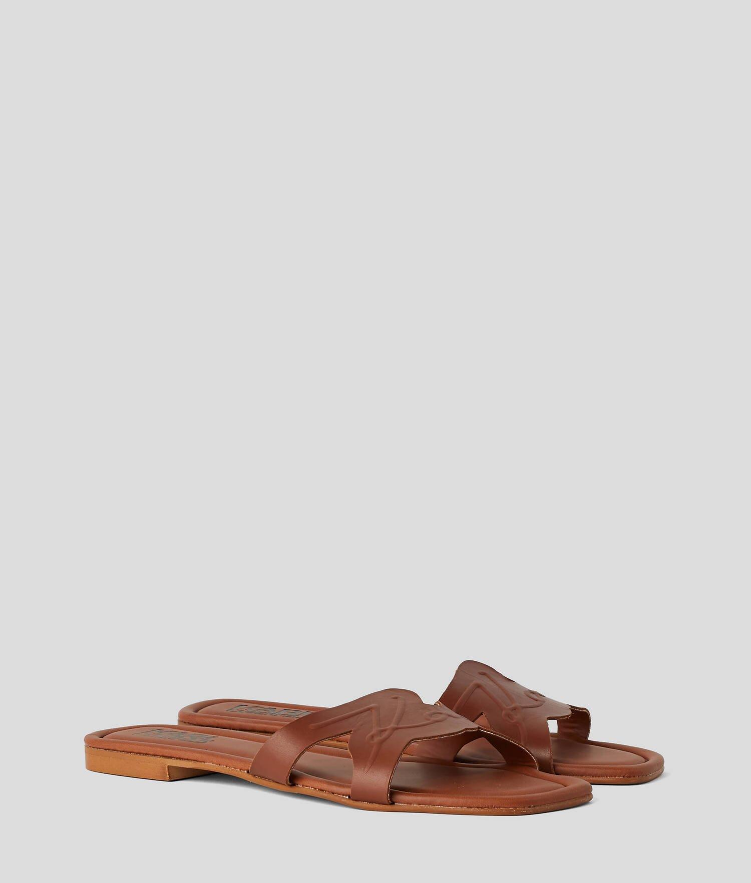 BRIO SIGNATURE CUT-OUT SANDALS Product Image