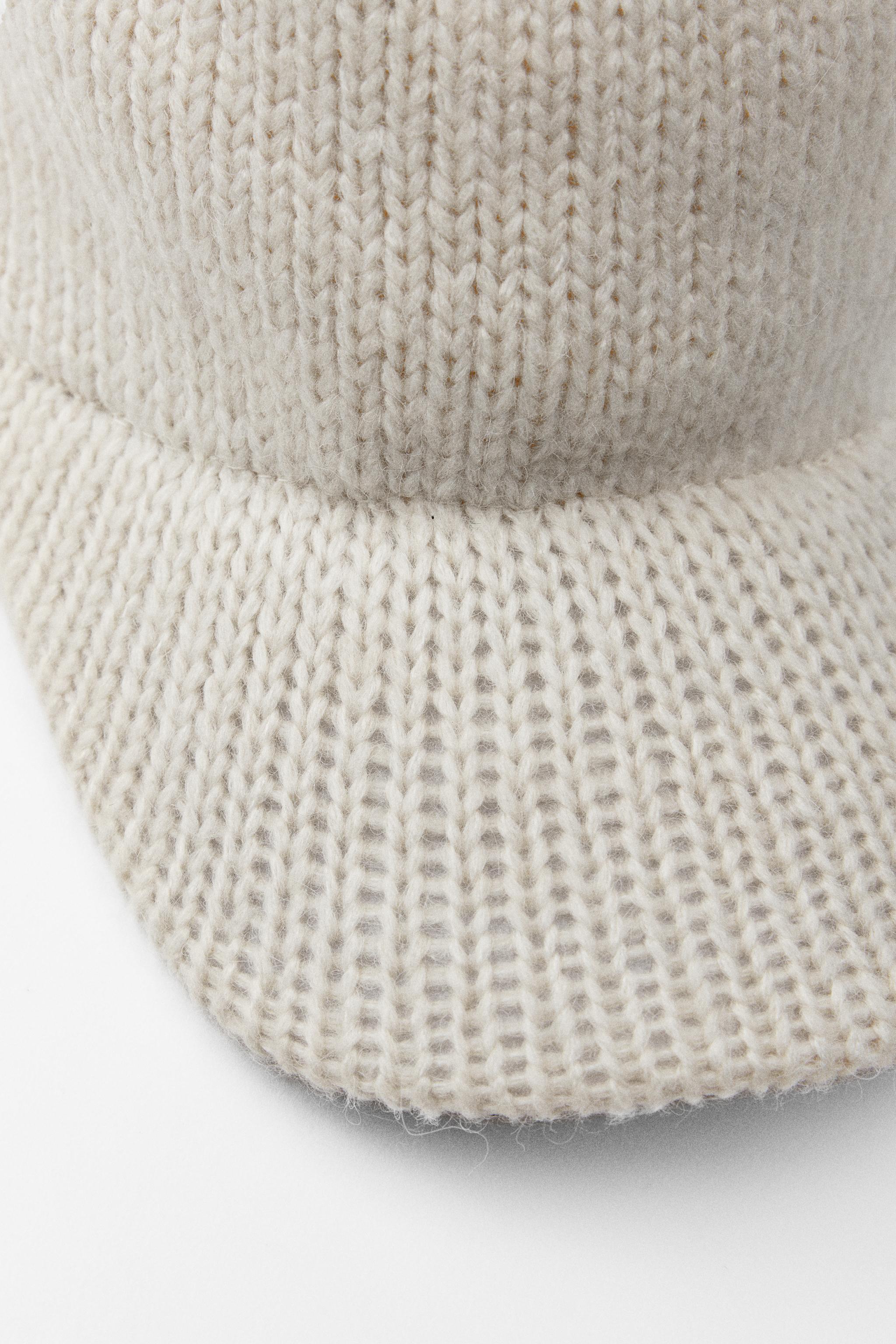 KNIT CAP Product Image