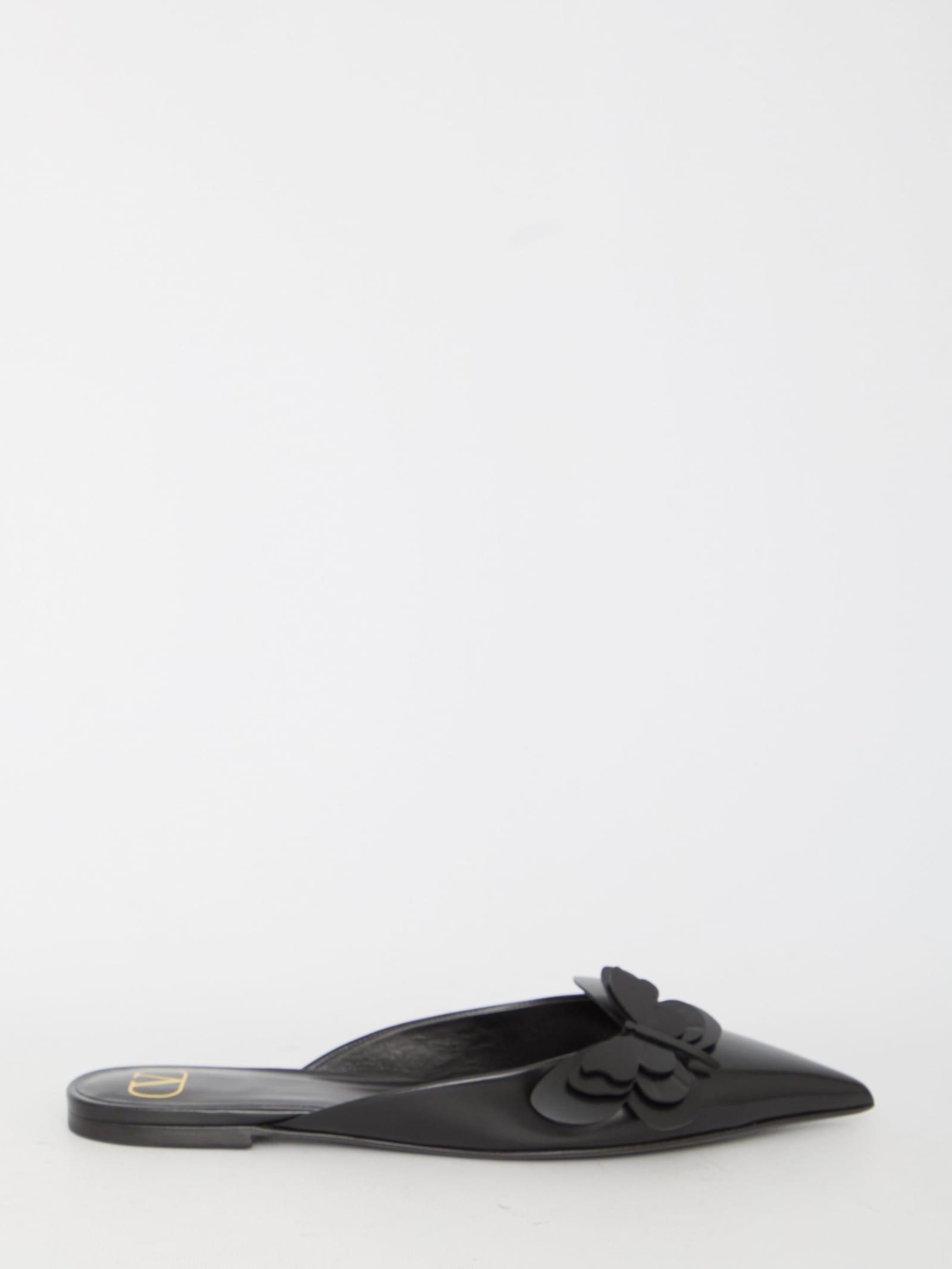 Flat Mules In Leather In Black Product Image