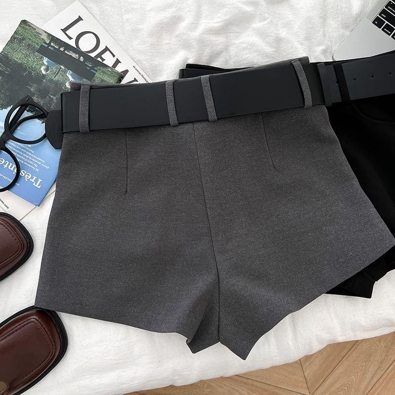 Low Rise Plain Hot Pants Product Image