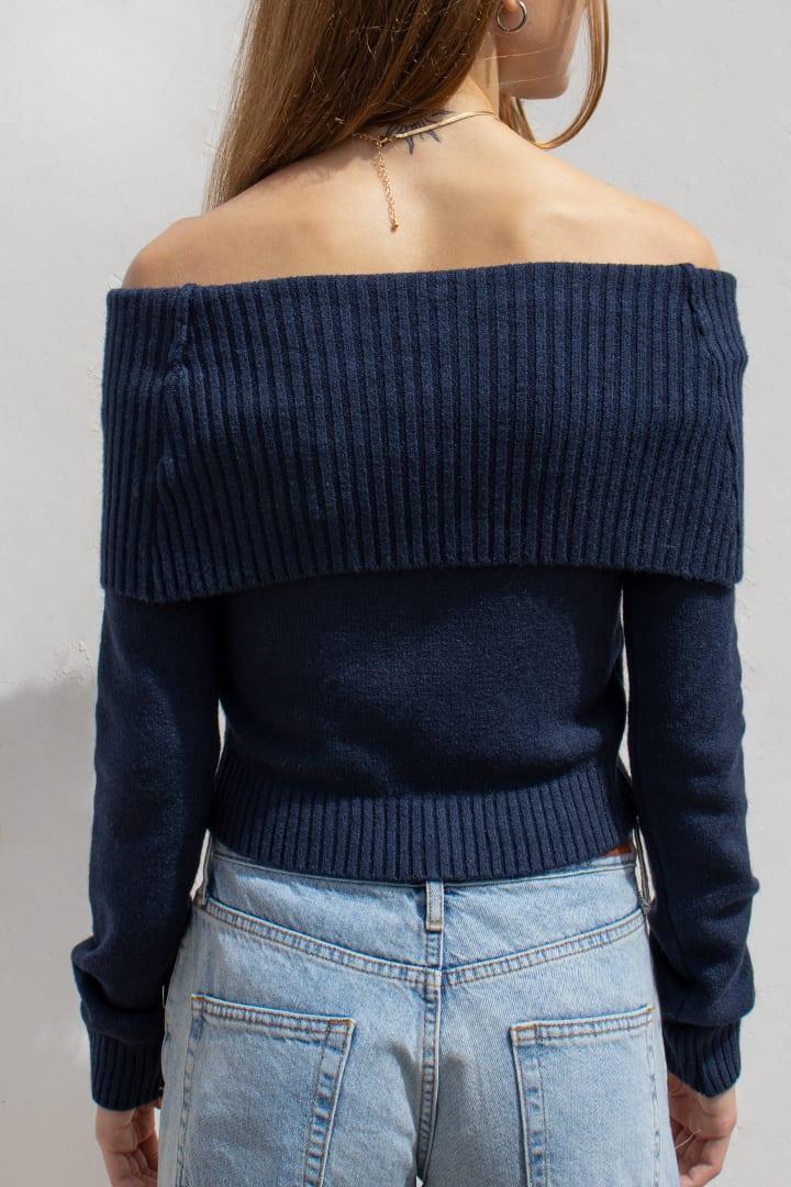 Off shoulders sweater Product Image