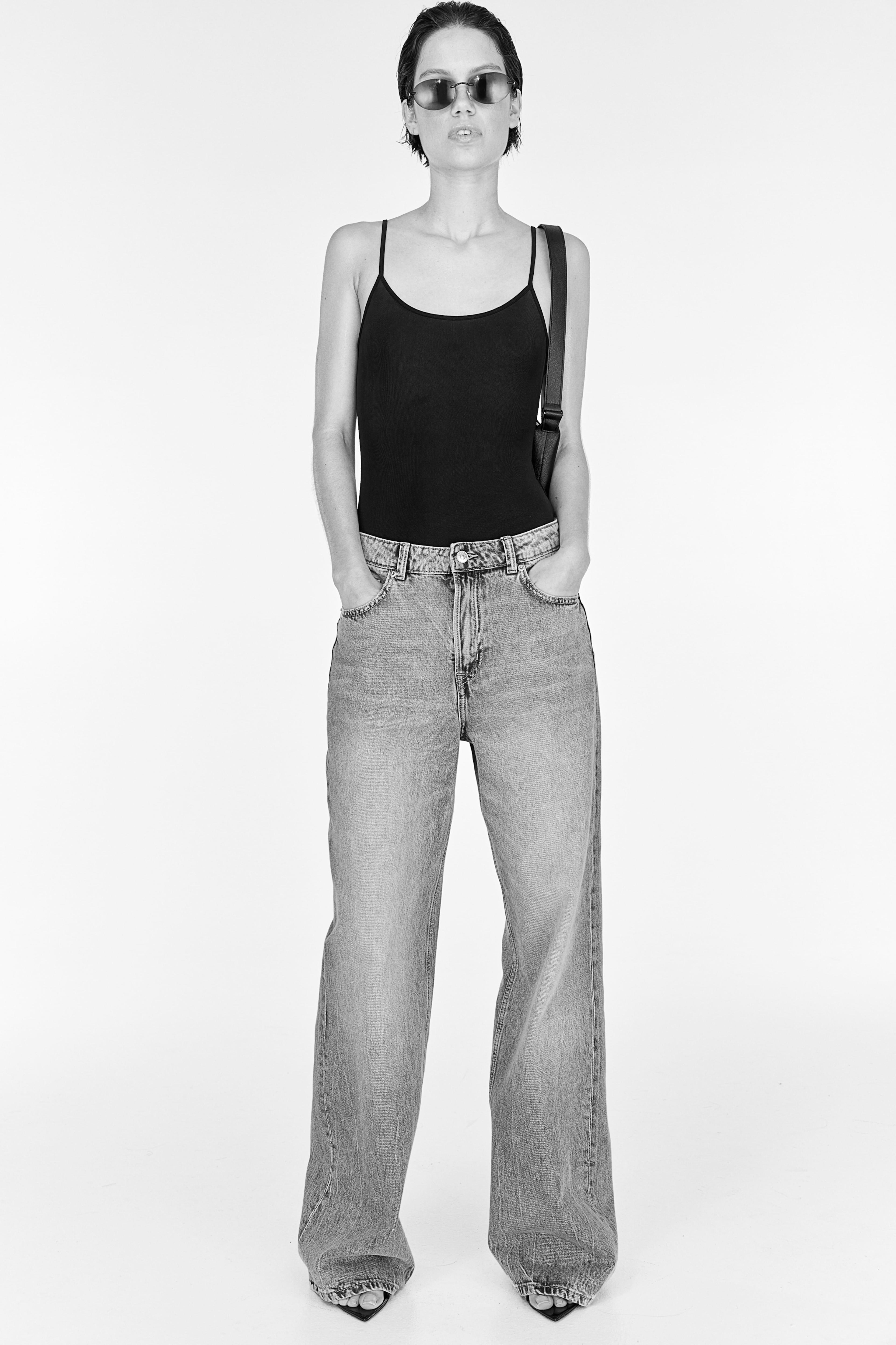 Wide High Jeans Product Image