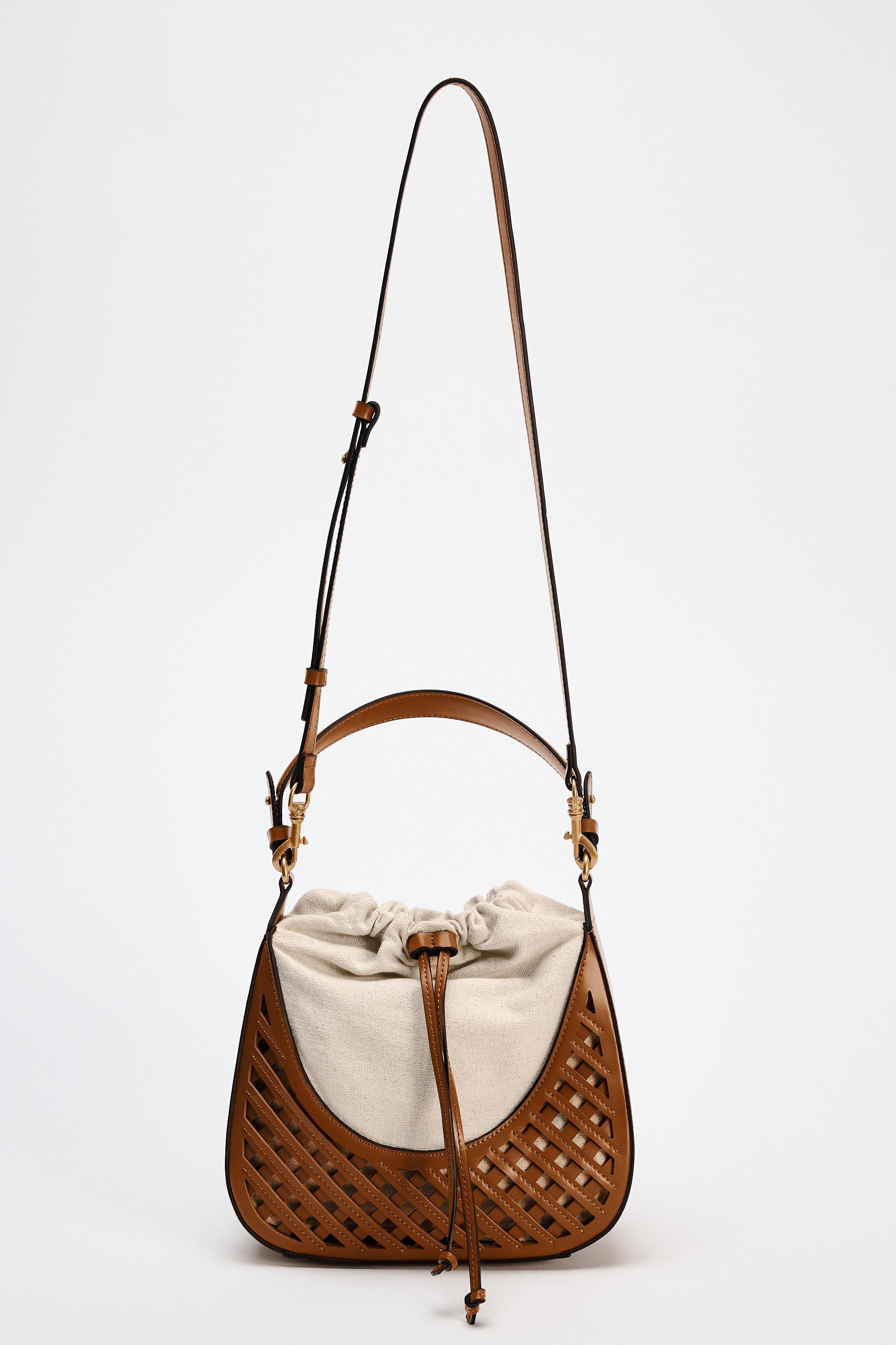 CONTRASTING BUCKET BAG Product Image