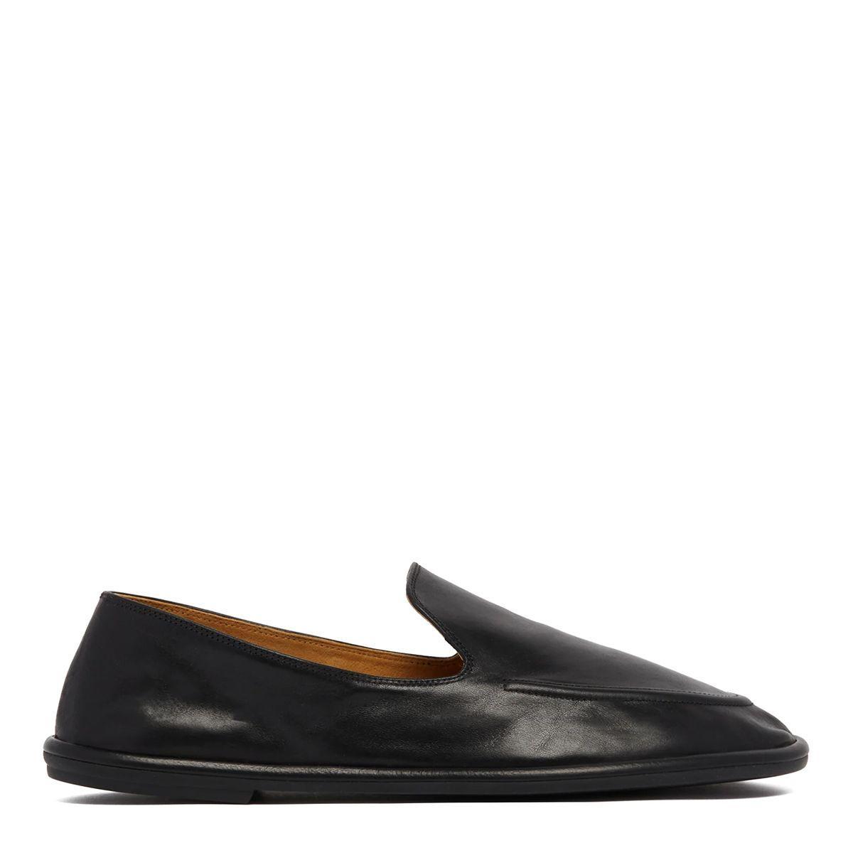 Round Toe Vegan Leather Loafers In Black Product Image