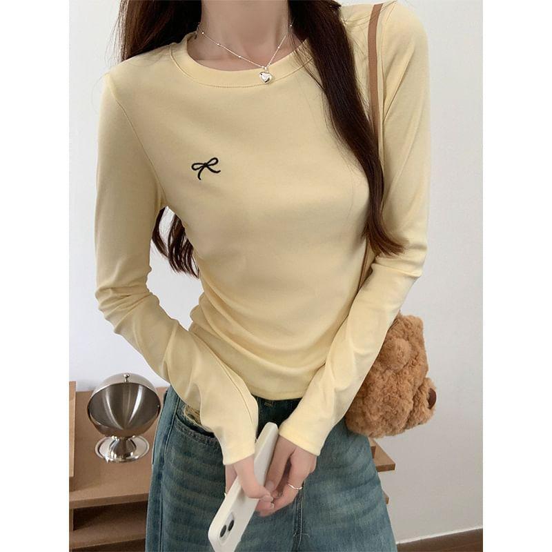 Long-Sleeve Crew Neck Bow Embroidered Tee Product Image