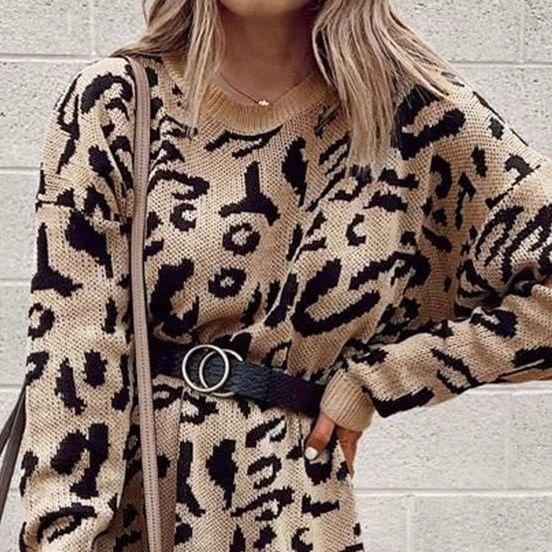 Round Neck Leopard Print Sweater Product Image