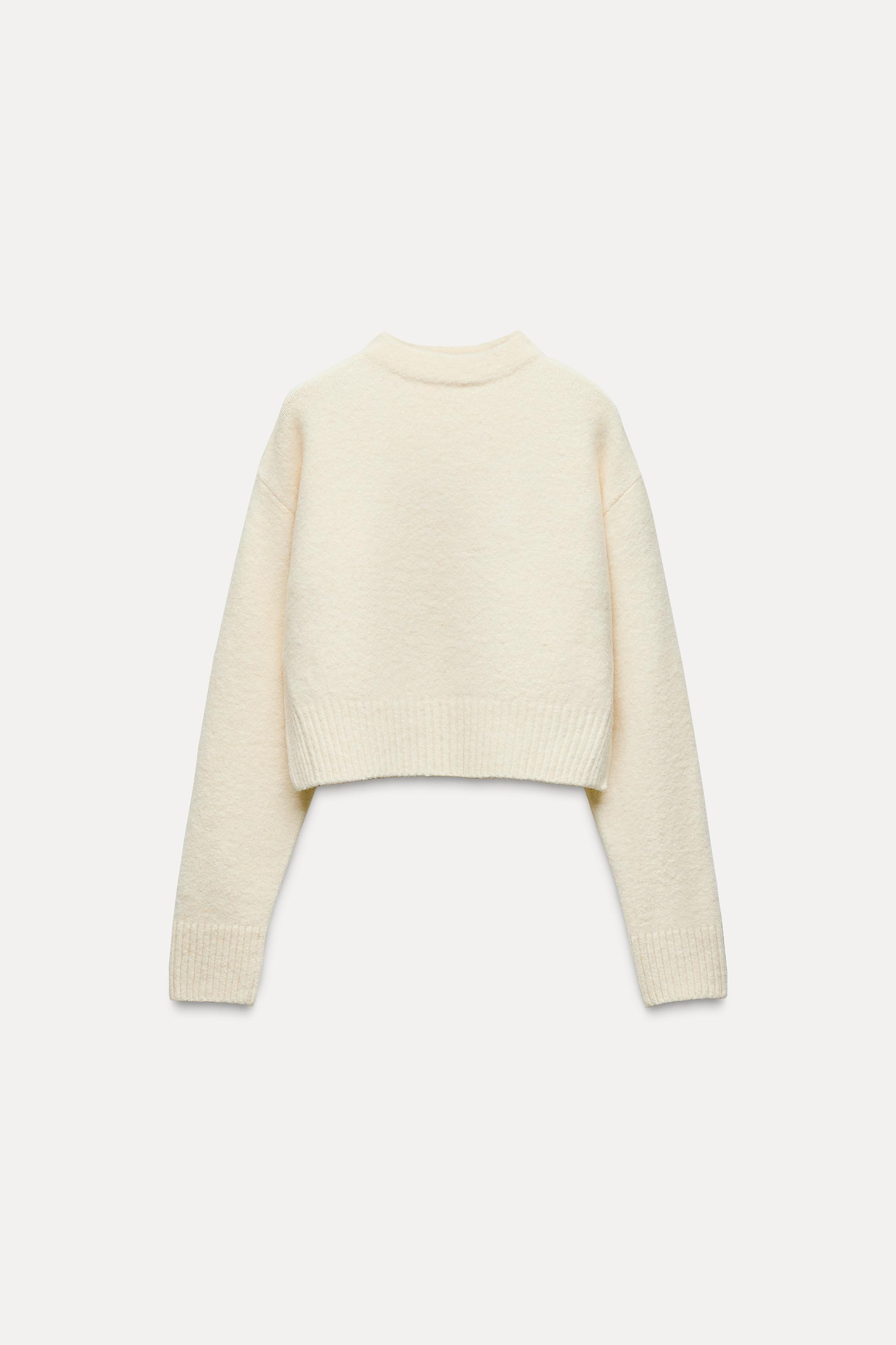 SOFT KNIT SHORT SWEATER Product Image