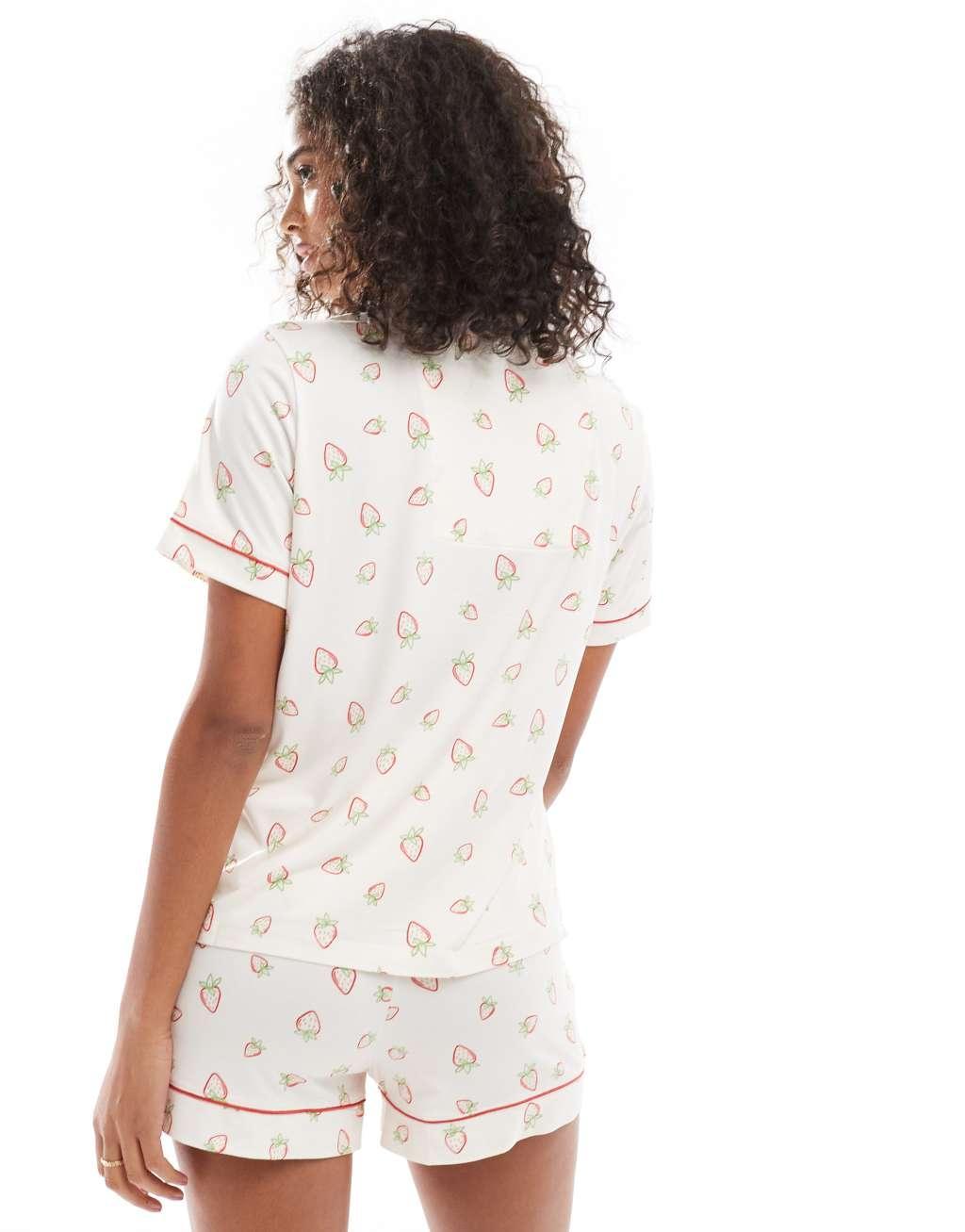 Chelsea Peers poly short sleeve revere pajama set in ditsy strawberry print Product Image