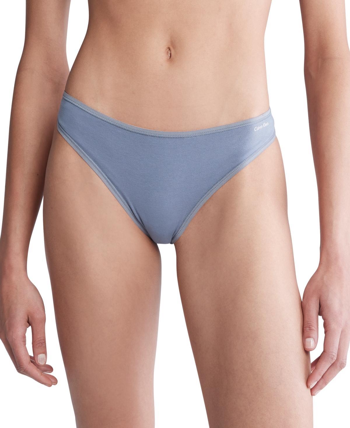 Womens Calvin Klein Form Thong Panty QD3643 Product Image