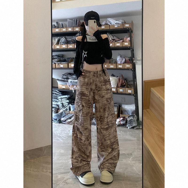 Low Rise Camo Print Wide Leg Cargo Pants Product Image