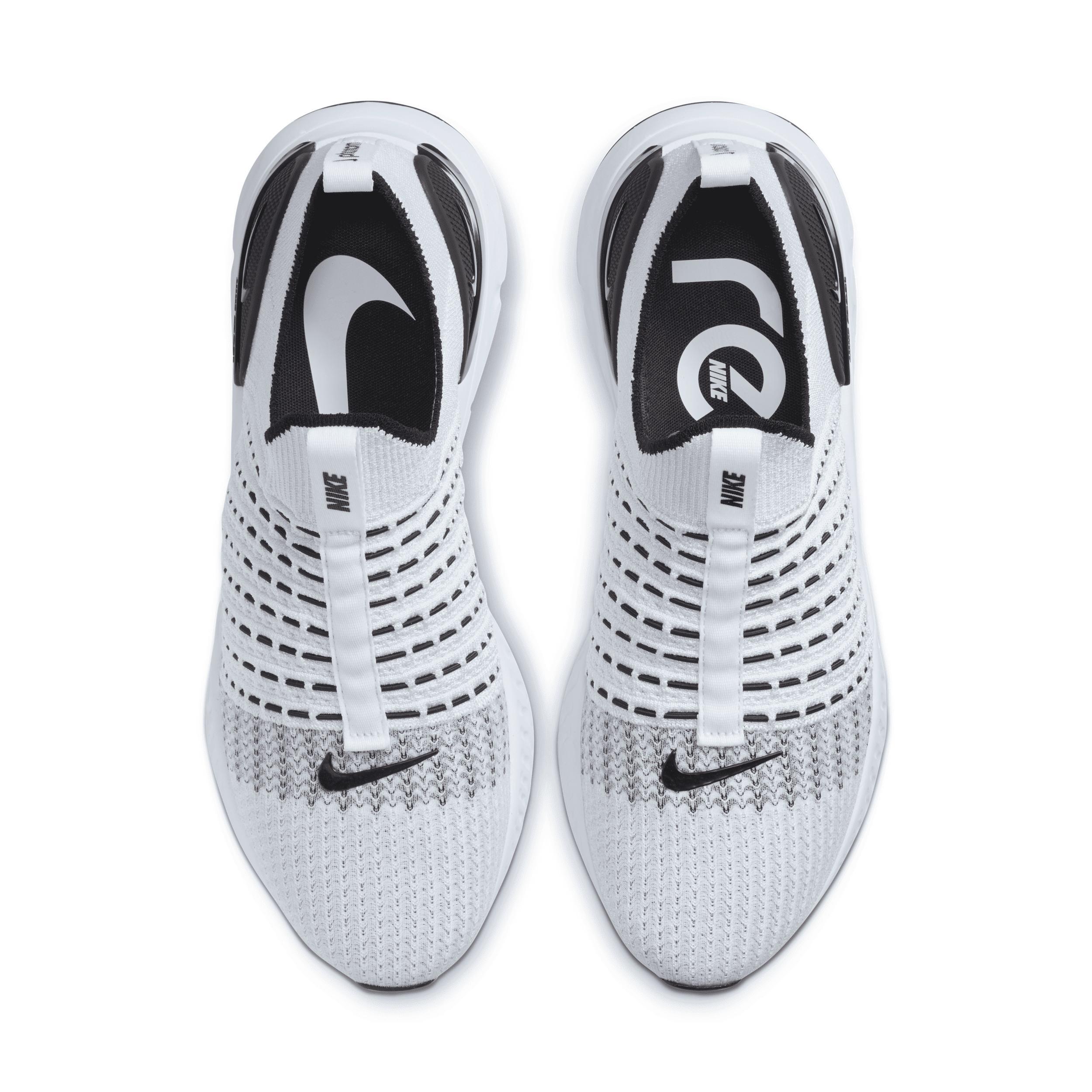 Nike Men's React Phantom Run Flyknit 2 Road Running Shoes Product Image