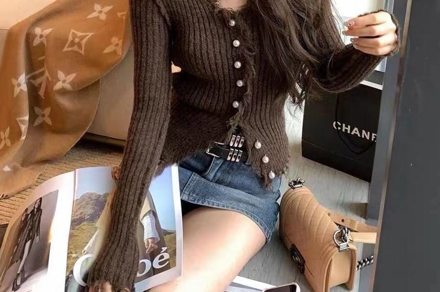 V-Neck Faux Pearl Button Ribbed Knit Cropped Cardigan Product Image